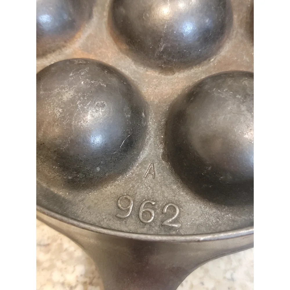 Griswold 962 No 32 Cast Iron Aebleskiver Cake Pan Skillet Made In USA.
